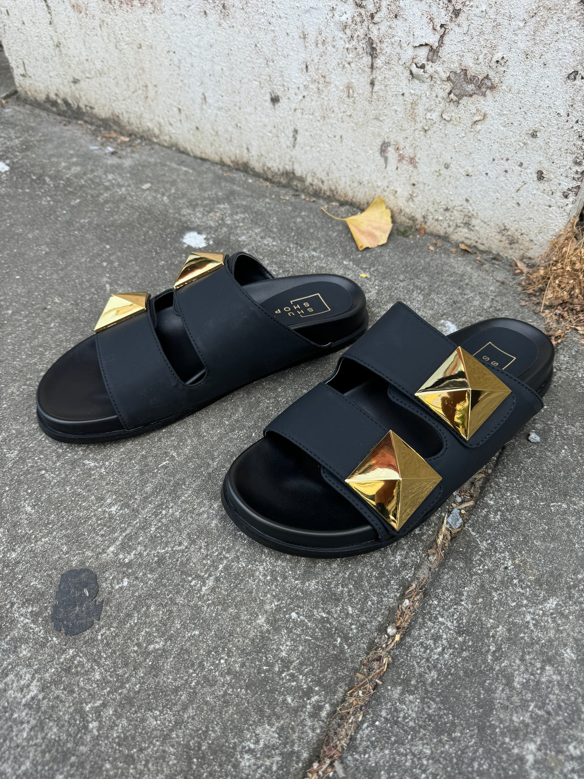 Studded Slides