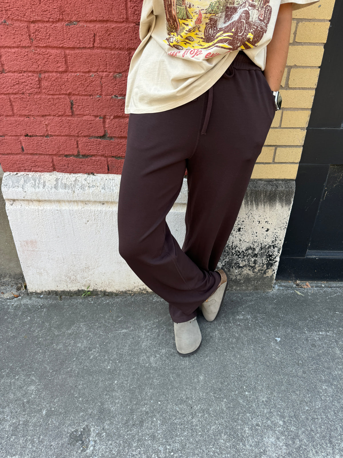 sleep in sweatpants