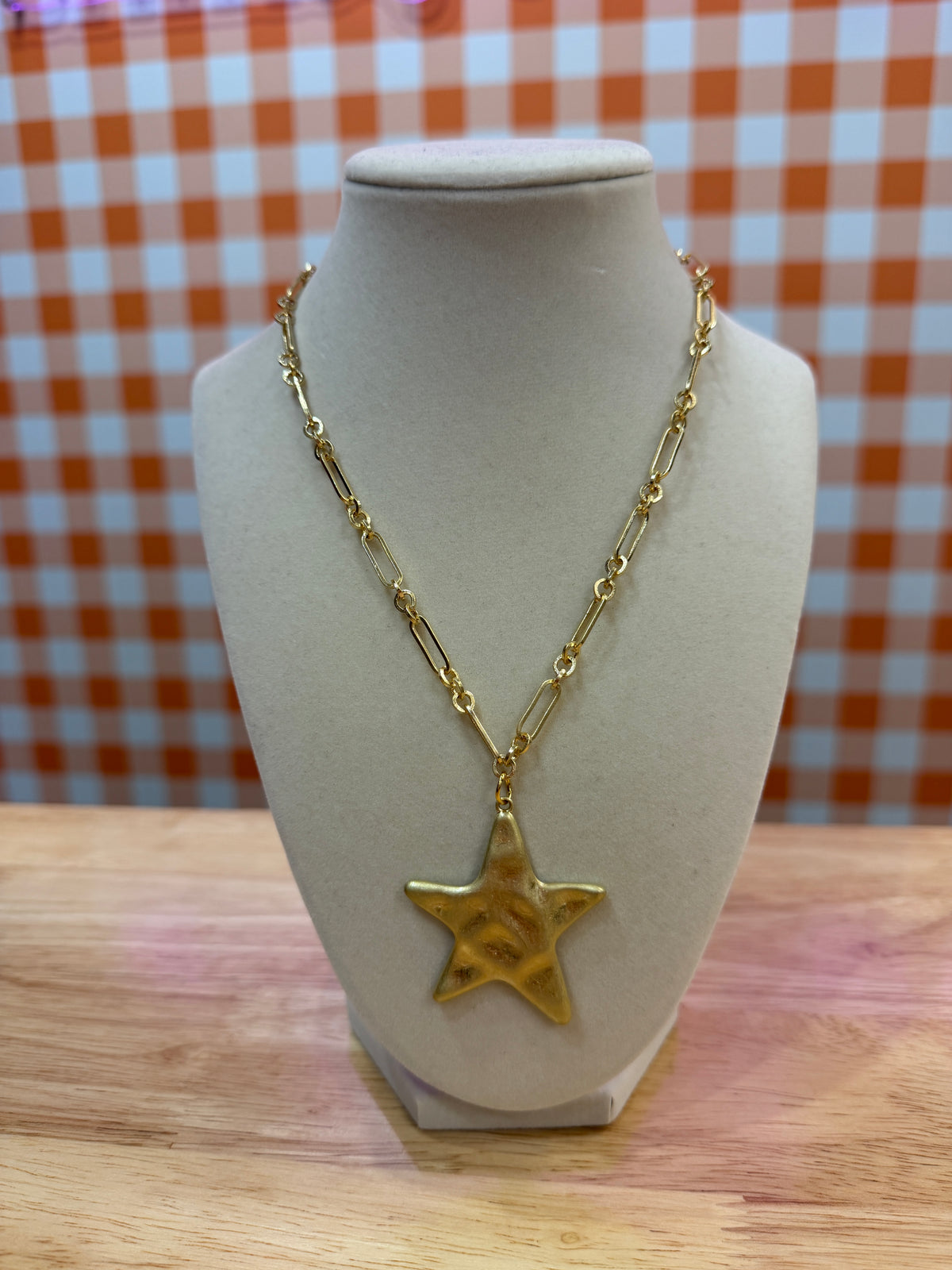 the goldie star necklace